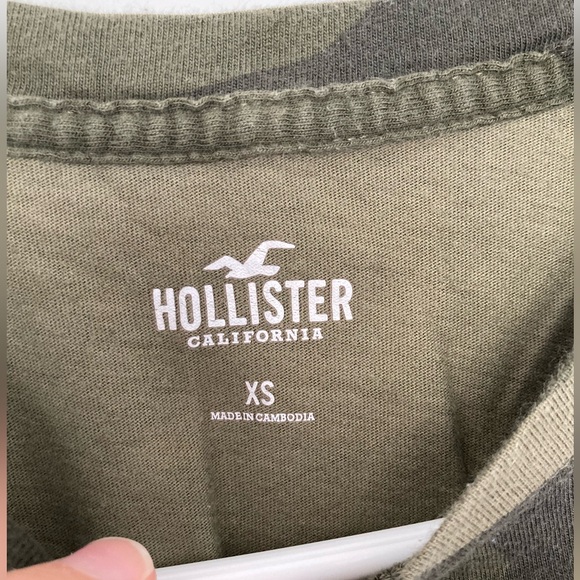 Hollister Cropped Longsleeve Camouflage Top Women’s XS - Picture 2 of 7